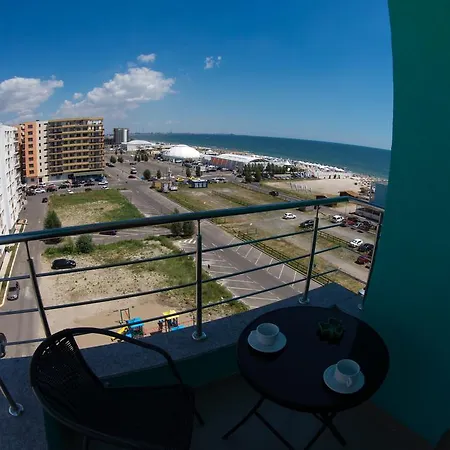 Royal Summer Mamaia