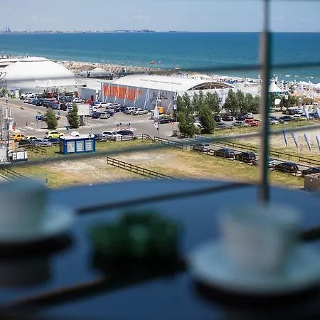 Royal Summer Mamaia